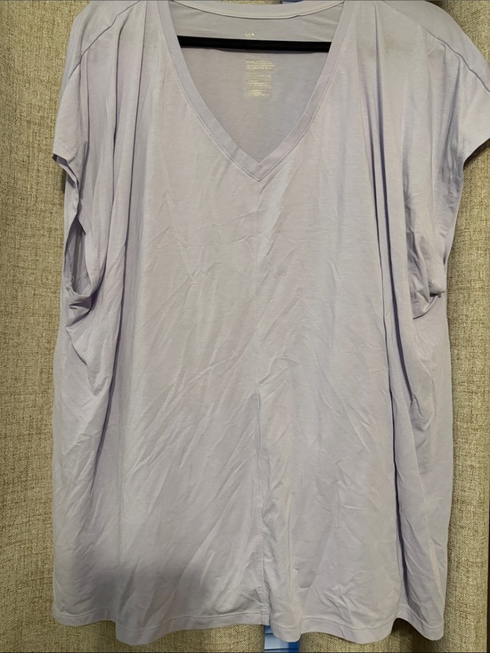 all in motion Tops - All in Motion V-Neck Short Sleeve Shirt - Light Lavender 2X